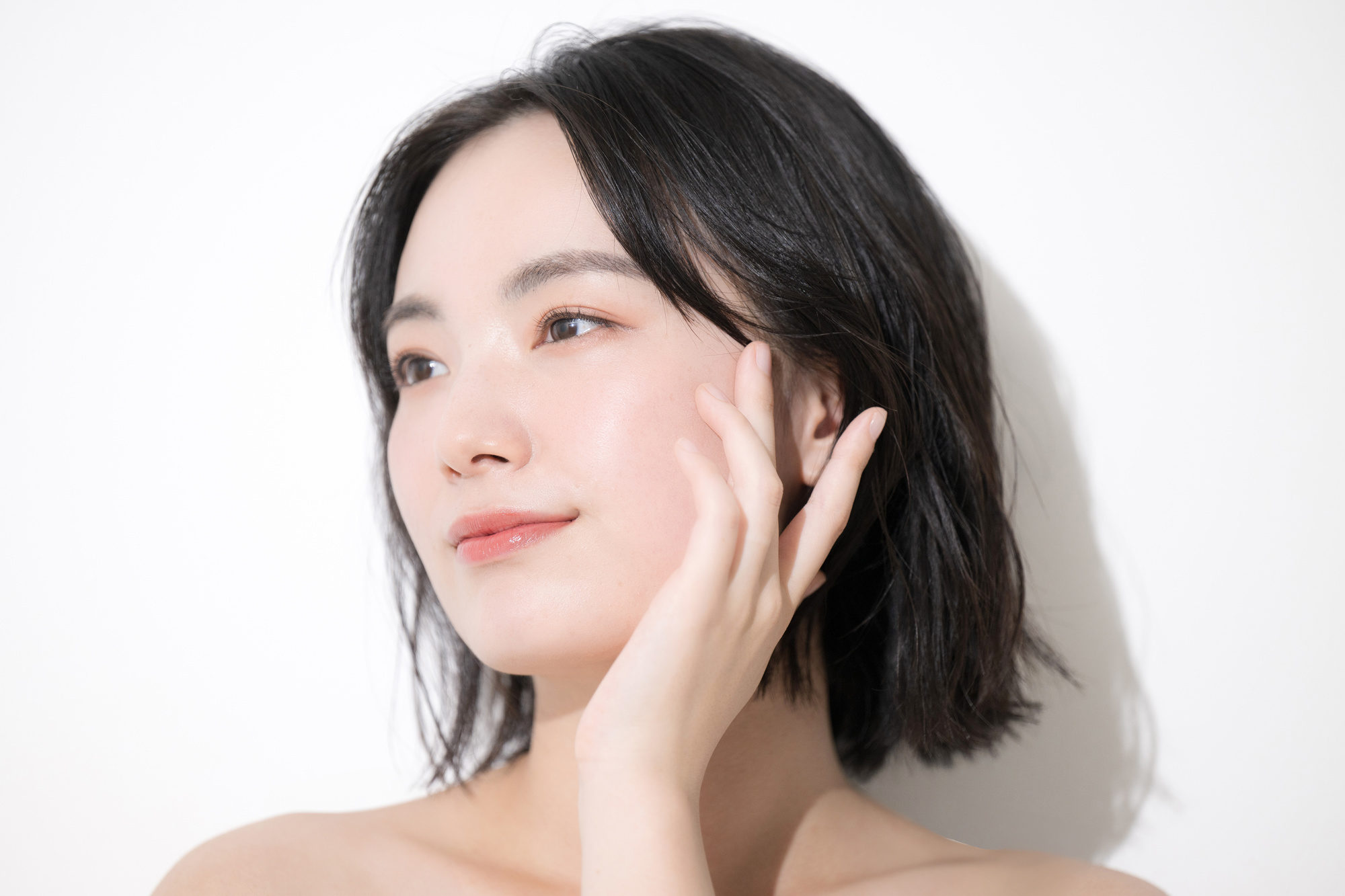 小顔ボトックスを受ける女性の写真